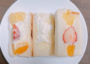 fruit-sandwich-cut